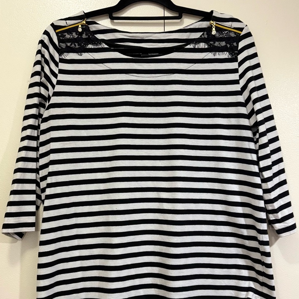 Black and White Boxy Blouse with Relaxed Fit